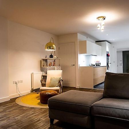 Exquisite Cozy House, Close To Train Station And Amenities Harold Wood Dış mekan fotoğraf